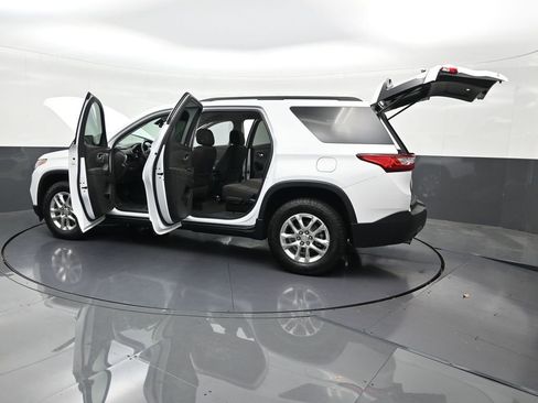 Used 2021 Chevrolet Traverse LT FWD image 35