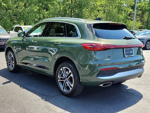Certified 2025 Audi Q5 Premium w/ Convenience Package AWD/4WD image 10