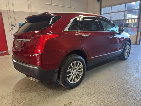 Used 2018 Cadillac XT5 Luxury w/ Driver Awareness Package FWD image 8