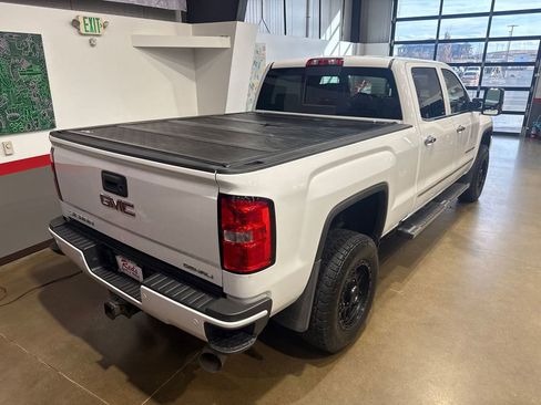 Used 2017 GMC Sierra 3500 Denali image 27