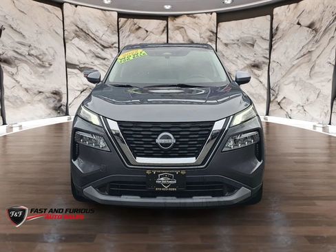 Used 2022 Nissan Rogue SV AWD/4WD image 2