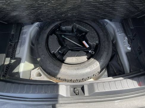 Certified 2021 Toyota RAV4 XLE Premium AWD/4WD image 25