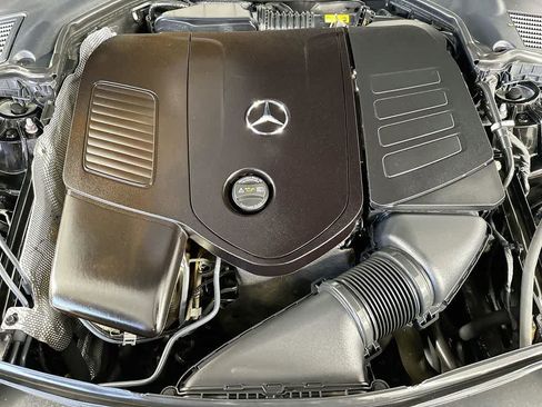 Used 2024 Mercedes-Benz C 300 Sedan image 9