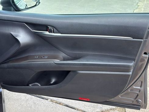 Used 2022 Toyota Camry LE FWD image 32
