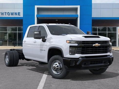 New 2025 Chevrolet Silverado 3500 W/T RWD image 7