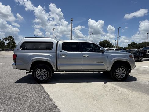 Used 2019 Toyota Tacoma SR5 RWD image 4