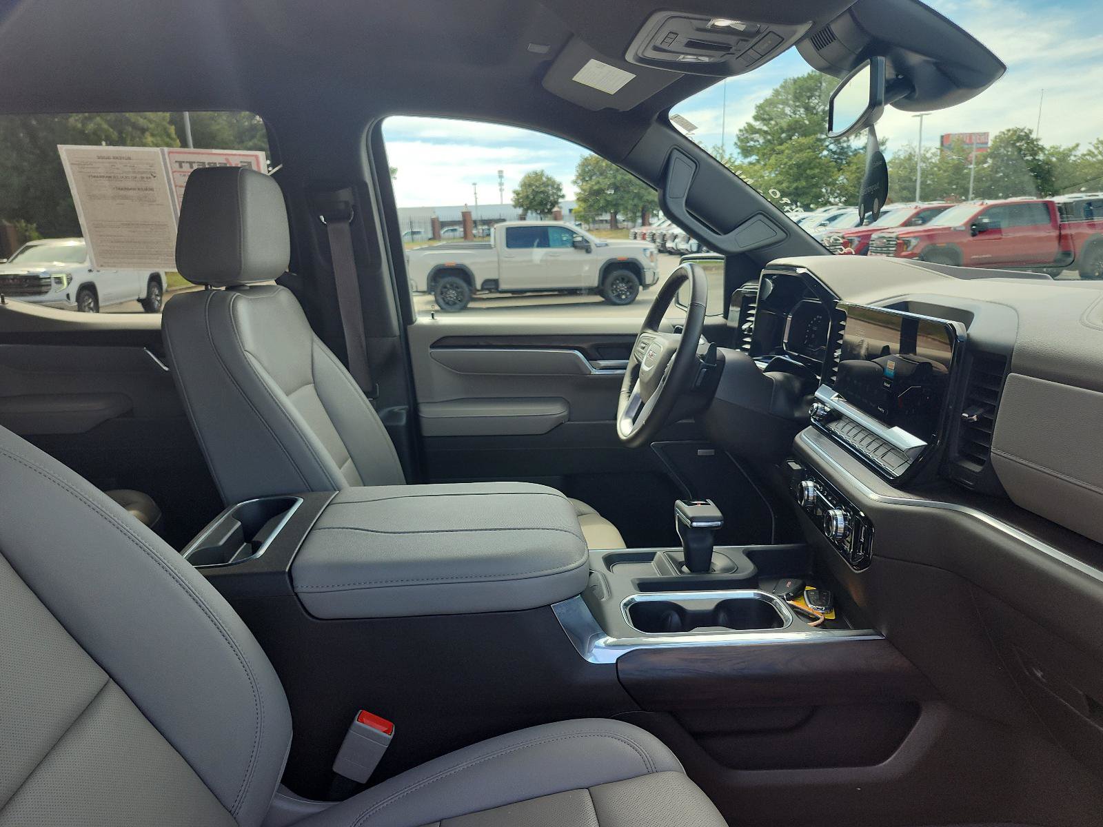 Certified 2024 GMC Sierra 1500 SLT w/ SLT Premium Plus Package AWD/4WD image 10