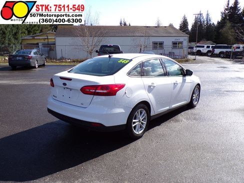 Used 2017 Ford Focus SE image 9