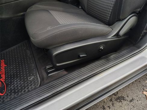 Used 2018 Dodge Challenger R/T w/ Sound Group image 15