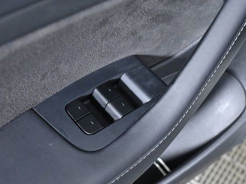 Used 2021 Tesla Model 3 Standard Range Plus image 19