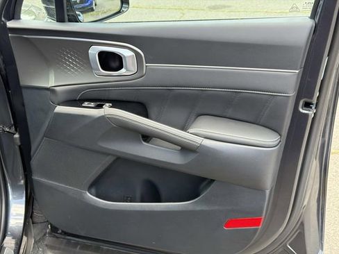 Used 2023 Kia Sorento SX FWD image 8