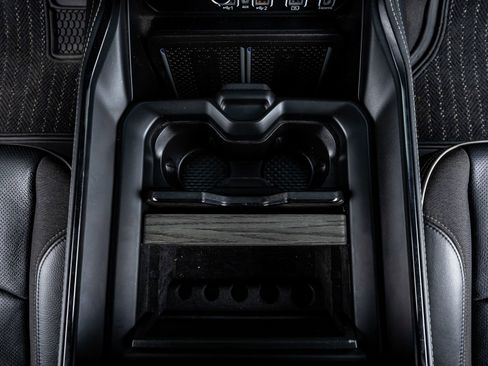 Used 2025 RAM 3500 Limited image 28