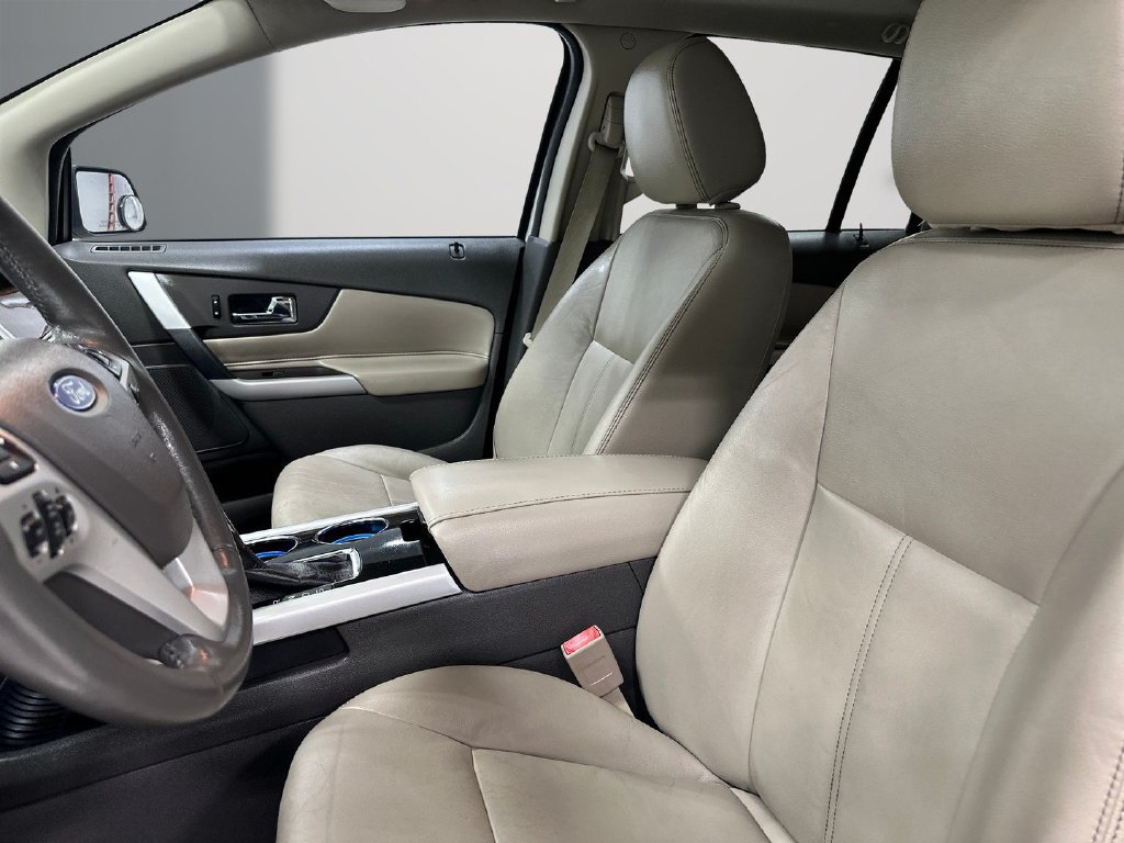 Used 2014 Ford Edge Limited w/ Equipment Group 302A FWD image 14