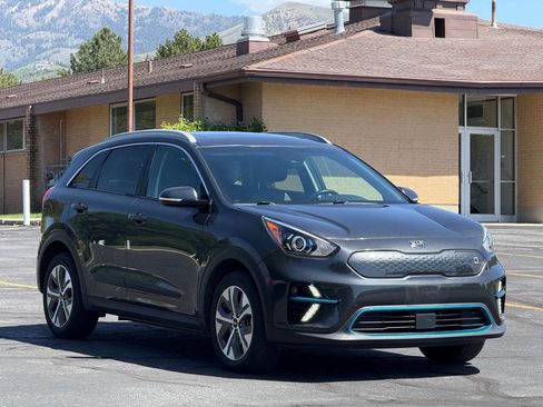 Used 2020 Kia Niro EX Premium FWD image 3