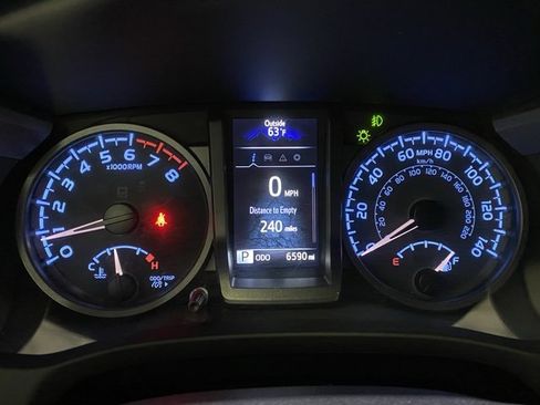 Certified 2023 Toyota Tacoma TRD Off-Road image 16