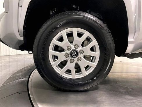 Certified 2024 Toyota Tacoma SR5 image 9