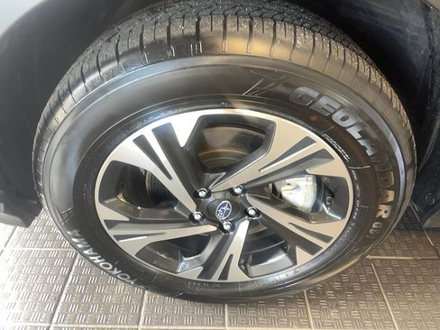 Used 2025 Subaru Crosstrek 2.0i Premium AWD/4WD image 5