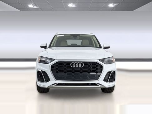 Used 2023 Audi Q5 e Premium Plus w/ Premium Plus Package AWD/4WD image 6