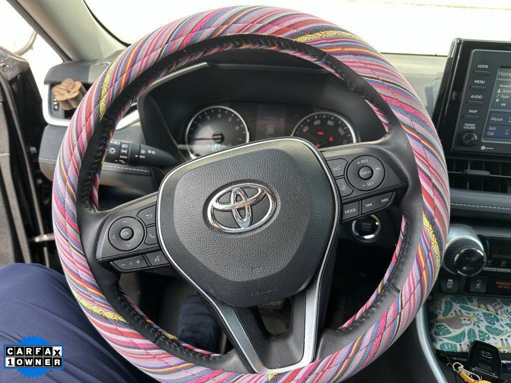 Used 2020 Toyota RAV4 XLE w/ Convenience Package AWD/4WD image 8