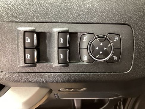 Certified 2018 Ford F150 Lariat w/ Equipment Group 502A Luxury AWD/4WD image 17