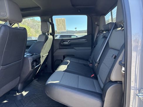 Used 2024 Chevrolet Silverado 1500 ZR2 image 24