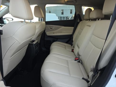 Certified 2024 Nissan Murano SV image 9