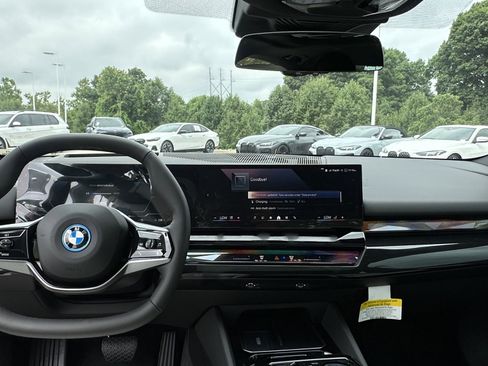 Used 2026 BMW i5 eDrive40 AWD/4WD image 26