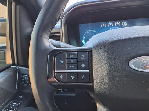 Used 2024 Ford F250 Platinum image 31