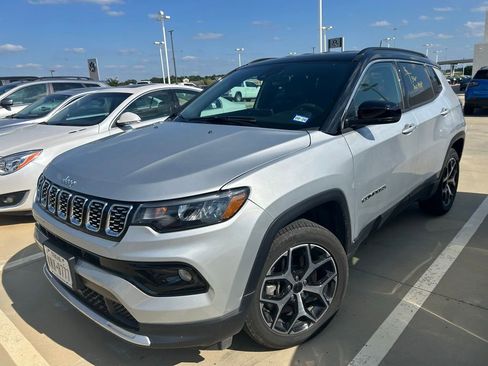 Used 2025 Jeep Compass Limited AWD/4WD image 13