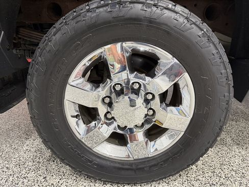 Used 2015 Chevrolet Silverado 2500 LTZ w/ Duramax Plus Package AWD/4WD image 28