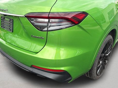 Used 2023 Maserati Levante Modena image 11