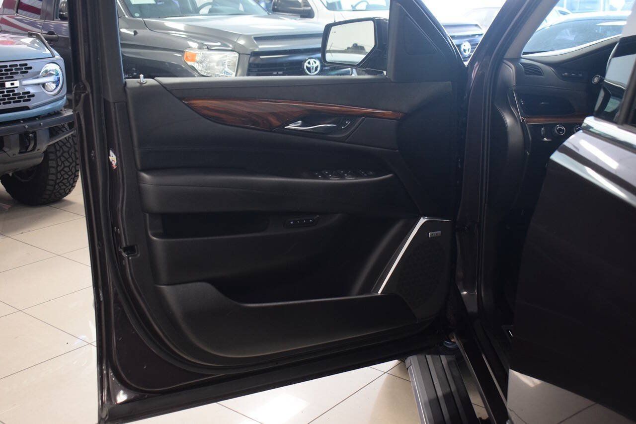 Used 2015 Cadillac Escalade Premium AWD/4WD image 17
