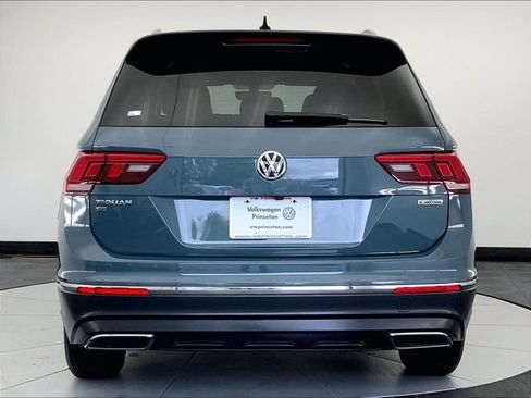 Used 2021 Volkswagen Tiguan SE w/ Panoramic Sunroof Package AWD/4WD image 6