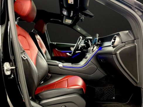 Used 2020 Mercedes-Benz GLC 300 4MATIC image 25