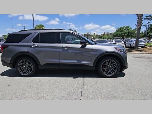 Used 2025 Ford Explorer ST-Line w/ Premium Package RWD image 28