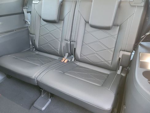 New 2026 Volkswagen Atlas SE image 9