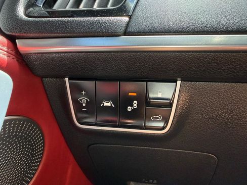 Used 2019 Kia Stinger GT2 image 37