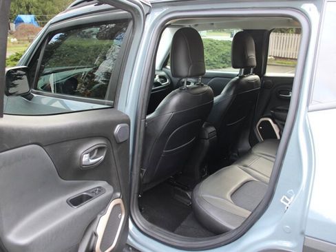 Used 2017 Jeep Renegade Trailhawk image 15