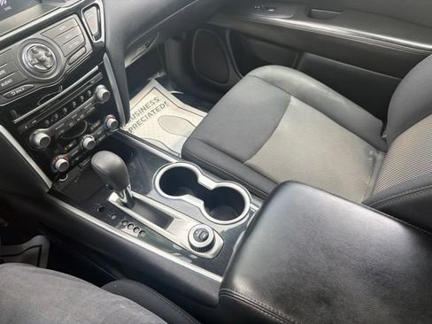 Used 2019 Nissan Pathfinder S AWD/4WD image 37