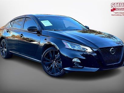 Used 2022 Nissan Altima 2.5 SR w/ Midnight Edition Package
