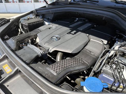 Used 2017 Mercedes-Benz GLS 450 4MATIC image 16