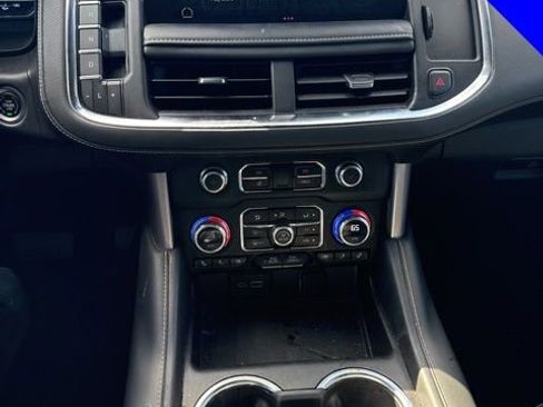 Used 2023 GMC Yukon SLT image 24