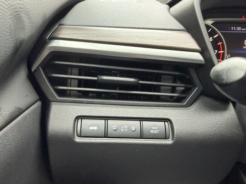 Used 2025 Nissan Altima 2.5 SV FWD image 25