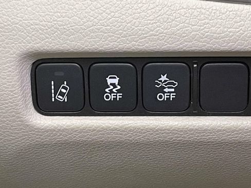 Used 2016 Acura RLX w/ Technology Package FWD image 31