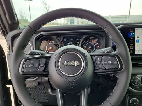 New 2026 Jeep Gladiator Sahara image 22