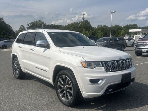 Used 2017 Jeep Grand Cherokee Overland w/ Jeep Active Safety Group RWD image 1