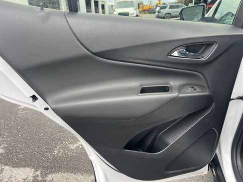 Used 2024 Chevrolet Equinox LT image 24