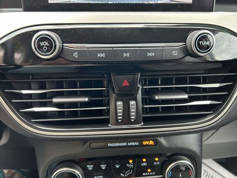 Used 2022 Ford Escape SE w/ Convenience Package FWD image 23