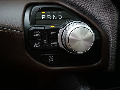 Used 2025 RAM 1500 Limited AWD/4WD image 32