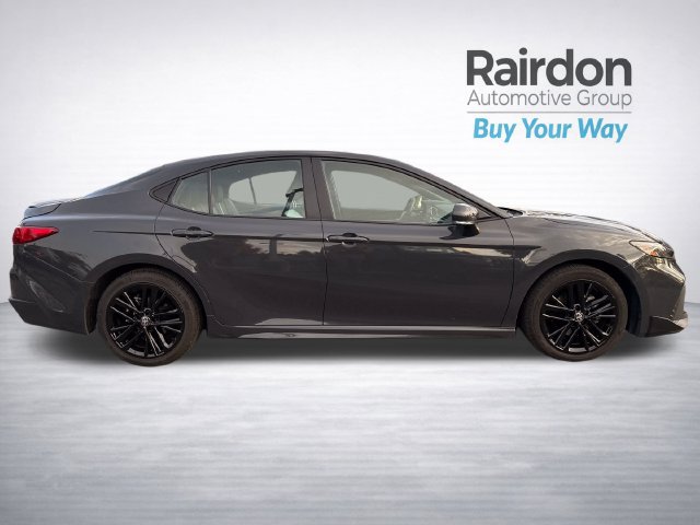 Used 2025 Toyota Camry SE FWD image 8
